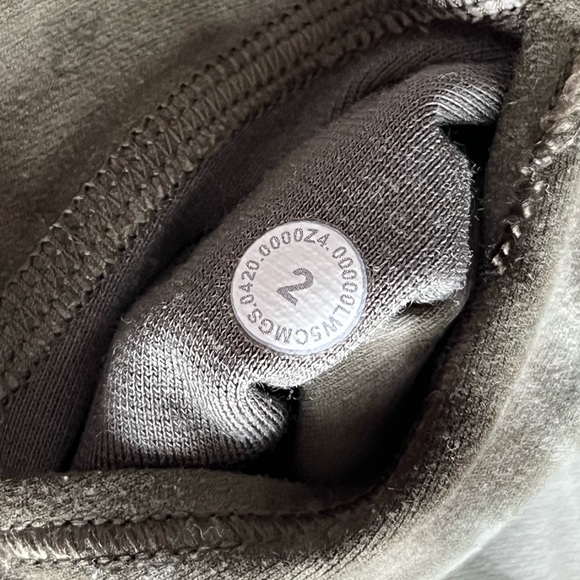 Lululemon Align Pant 28" 
Diamond Dye Light Sage Army Green Dark Olive - Picture 8 of 8